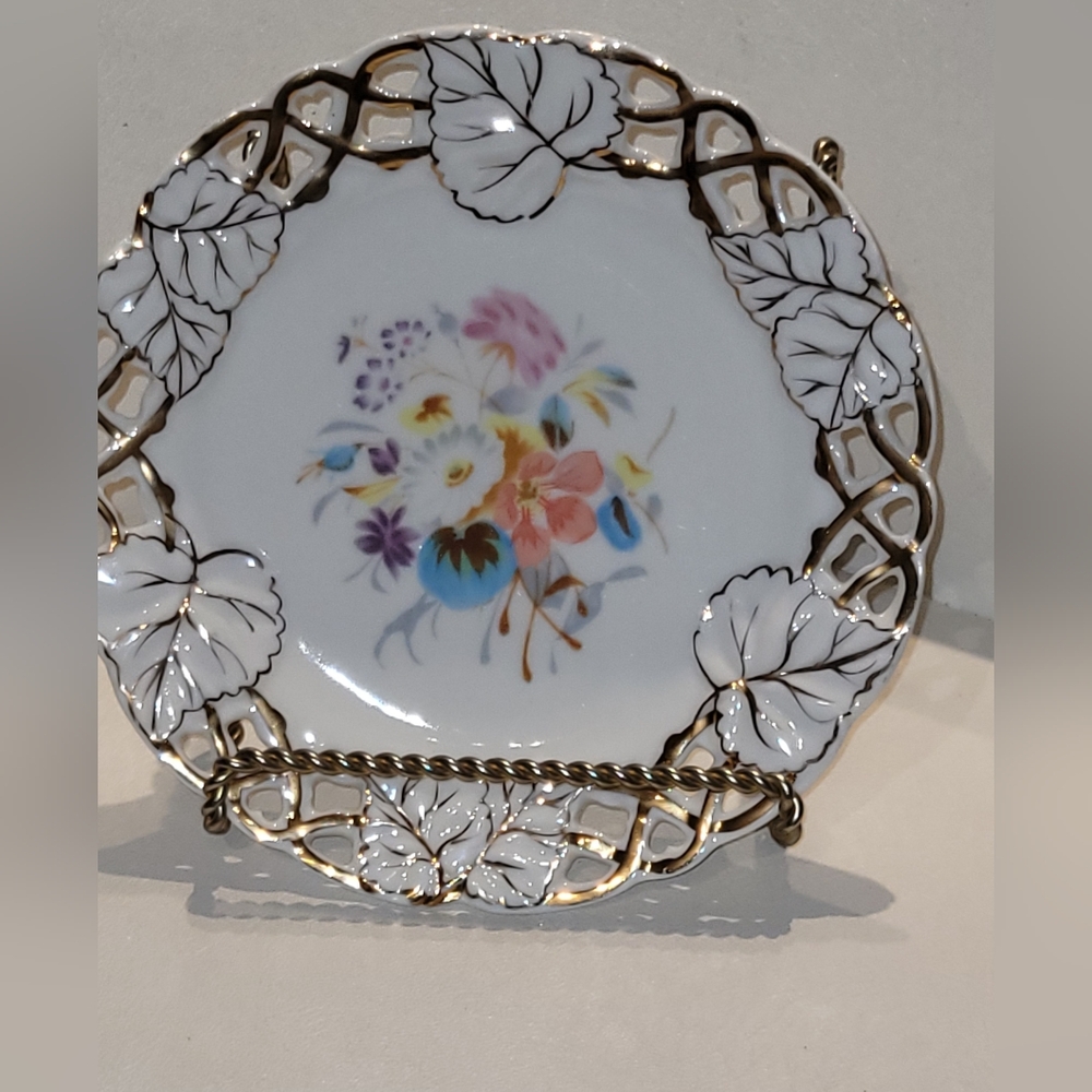Anthropologie Floral Decorative Plate with Gold Accents
